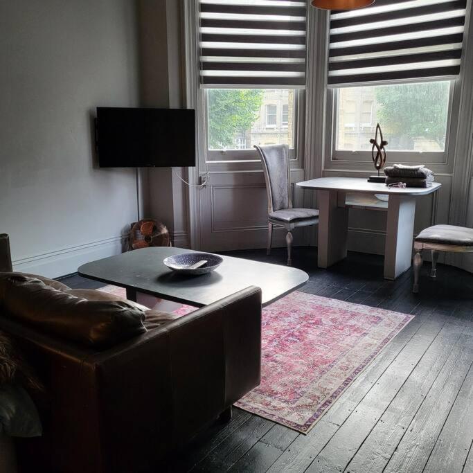 Elegant Studio In Central Hove - 5 Min Walk To Beach - 10 Min To Brighton Exterior photo